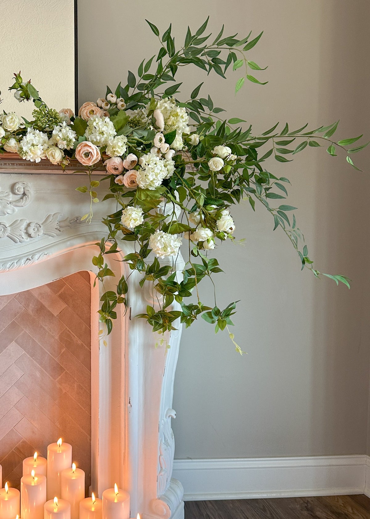 Fake Flowers Lilacs in Cream - 25"